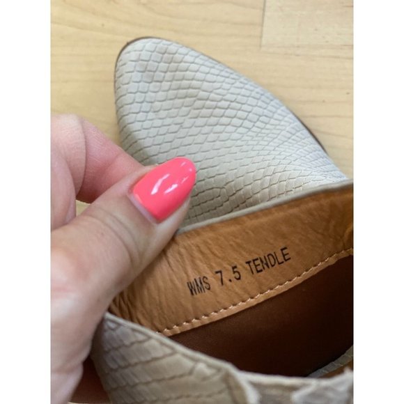 Dolce Vita "Tendle" Mules Womens Beige Snake Embossed DV - Picture 8 of 9